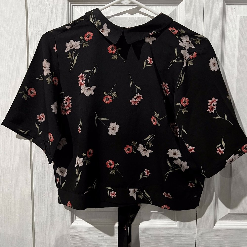 AND Crop Blouse